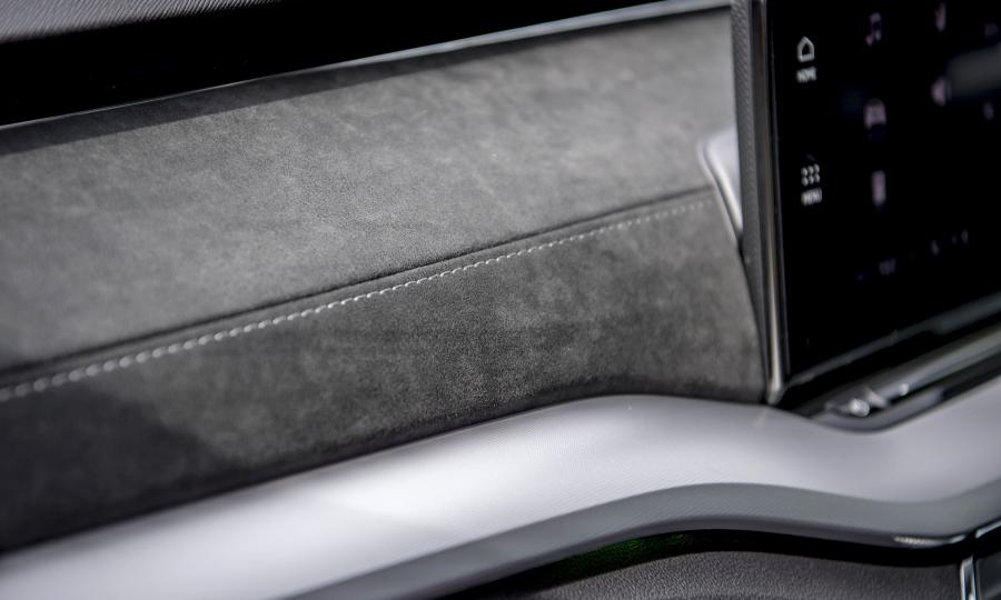 Детали интерьера Skoda Octavia 2020 года  (UK) (фото 25 из 42)